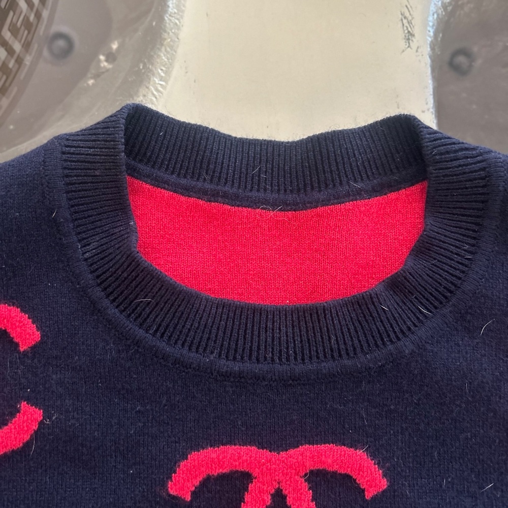 navy blue and red chanel sweater - Picture 4 of 5